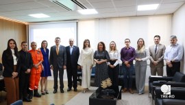 TRE-RO e instituições parceiras unem esforços para garantir transporte gratuito a eleitoras e el...