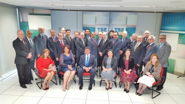 Desembargador Sansão Saldanha participa de reunião com o novo presidente do TSE, ministro Luiz Fux Desembargador Sansão Saldanha participa de reunião com o novo presidente do TSE, ministro Luiz Fux