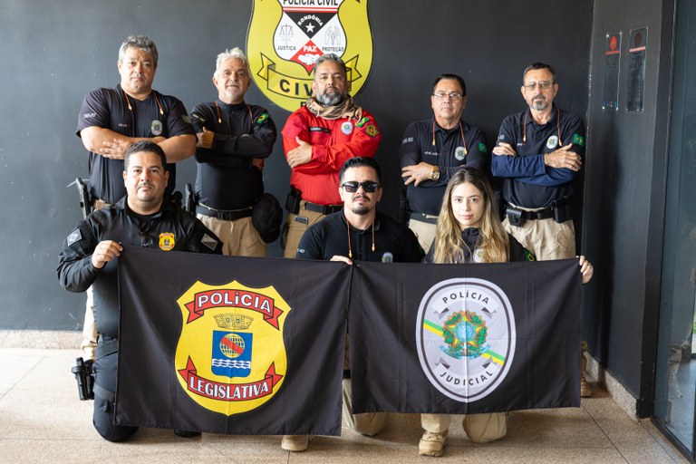 Capacitação habilitou para o porte institucional, com aulas teóricas e práticas em estande de tiro.