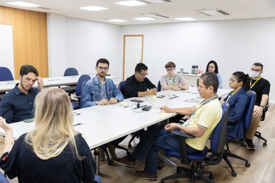 A ação marca a criação de uma política inédita para valorizar os profissionais de tecnologia da ...