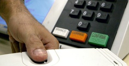 TRE-RN Urna eletrônica com biometria TRE-RN Urna eletrônica com biometria