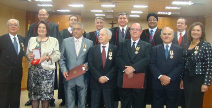 TRE-RO homenageia ex-presidentes

