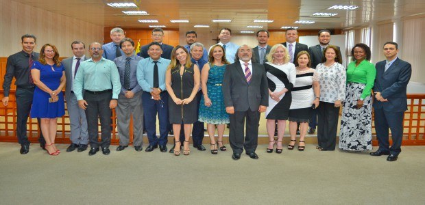 TRE RO NOVA GESTAO 2018 2019 Nova diretora-geral e equipe da gestão 2018/2019 tomam posse no TRE-RO