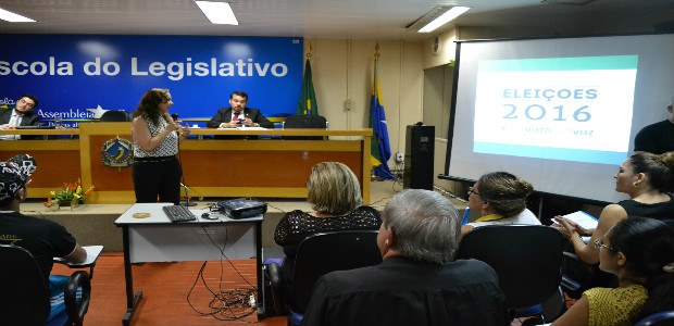 TRE-RO debate a reforma política e eleições municipais 2016 na Escola do Legislativo de Rondônia