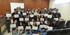 Justiça Eleitoral entrega certificados aos alunos da Patrulha Eleitoral em Santa Luzia do Oeste
...