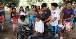 Para chegar nas localidades, os servidores enfrentaram mais de oito horas de voadeira. 