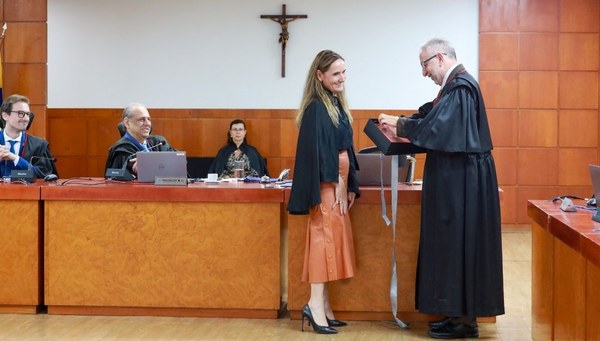TRE-RO Sérgio William recebendo pla de mérito
