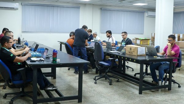 TRE-RO Técnicos gerando mídias