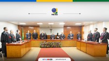 Plenário do Tribunal atingiu lotação máxima durante a cerimônia realizada na última quarta-feira...