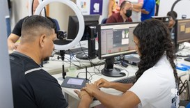 Diversos serviços podem ser solicitados, como emissão do título, transferência de domicílio, rev...