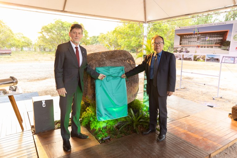 FOTO CERIMONIA DA INSTALAÇÃO DA PEDRA 1 FOTO CERIMONIA DA INSTALAÇÃO DA PEDRA 1