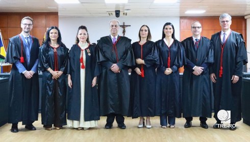 A magistrada reforça a representatividade feminina na Corte Eleitoral e assume o compromisso de ...