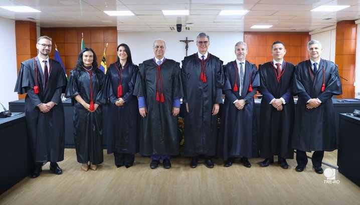 Juízes tomam posse como membro da Corte Eleitoral do TRE-RO Magistrados assumem como membro titular e suplente para o biênio 2026/2028 em cerimônia realizad...