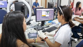 Até o momento, quase 13 mil pessoas buscaram solução na Justiça Eleitoral, dentre eles 5 mil atu...