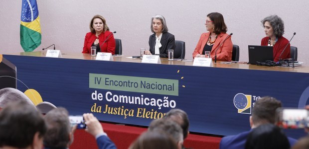 Ministra Cármen Lúcia apresenta a logomarca oficial das Eleições 2026 Lançamento da logo aconteceu no IV Encontro Nacional de Comunicação da Justiça Eleitoral, que oc...