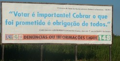 Outdoors com as frases vencedoras do I Concurso de Frases da Justiça Eleitoral são espalhados pe...