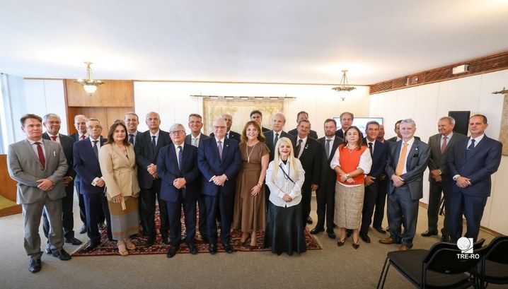 Debate reuniu dirigentes do Judiciário para tratar de confiança pública, cooperação entre tribun...