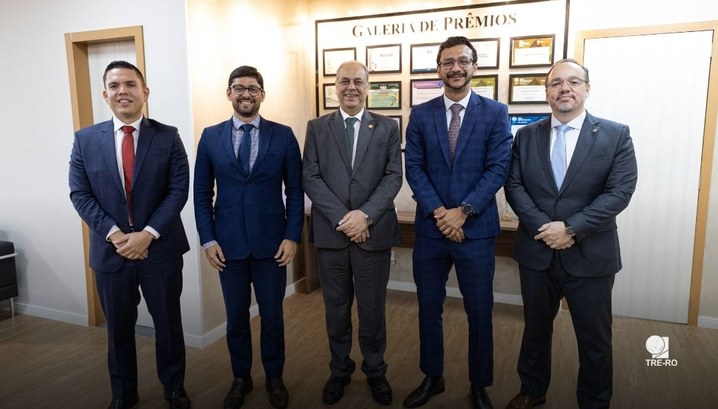 Encontro reforçou a parceria entre Justiça Eleitoral e Procuradoria do Estado para o fortalecime...