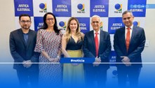 Na ocasião, foi entregue o convite para posse do próximo Procurador Geral de Justiça, Alexandre ...