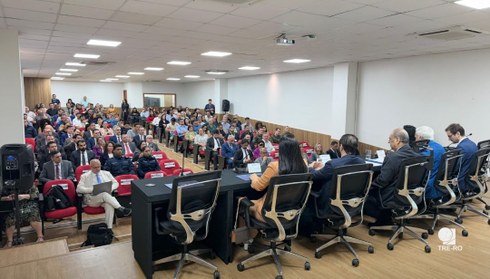 Evento reuniu magistrados, servidores e especialistas para debater segurança, desinformação, log...
