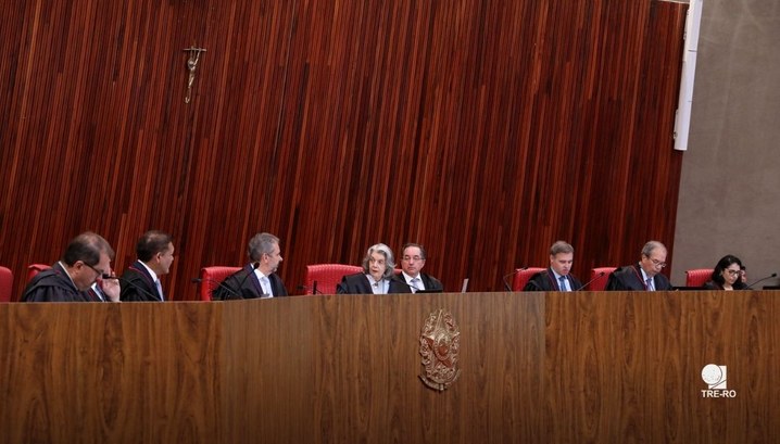 Normas definem datas do pleito, regras de propaganda e medidas contra desinformação.